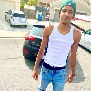 Meet your Posher, Johnny